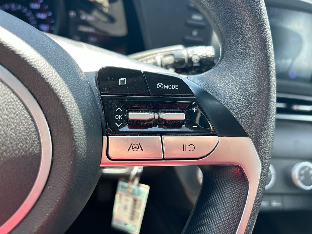 Thumbnail: 2021 Hyundai Elantra - 16