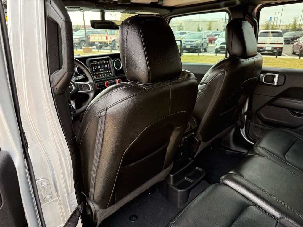Thumbnail: 2023 Jeep Wrangler - 21