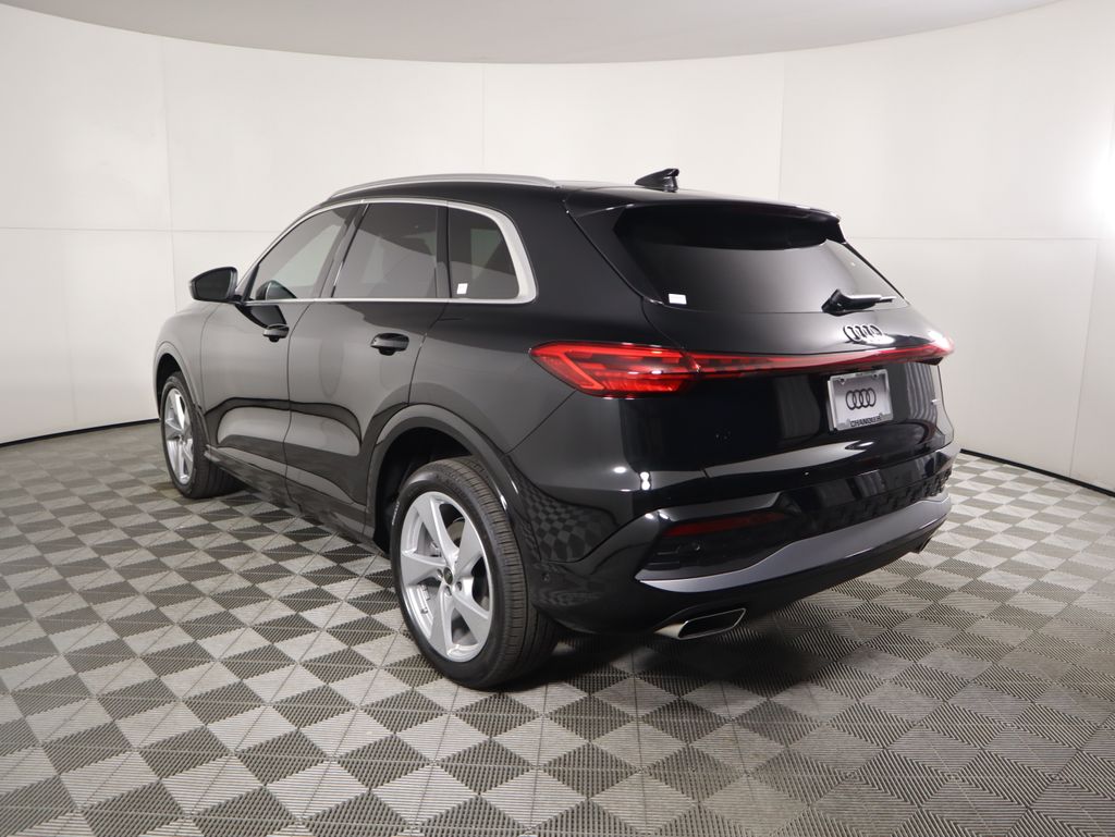 Thumbnail: 2025 Audi Q5 - 7