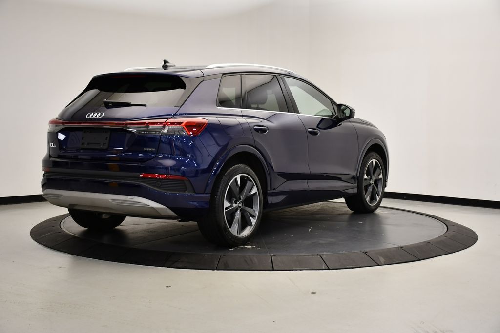 Thumbnail: 2022 Audi Q4 e-tron - 5