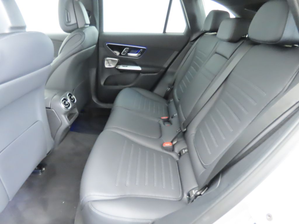 2024 Mercedes-Benz GLC 300 21