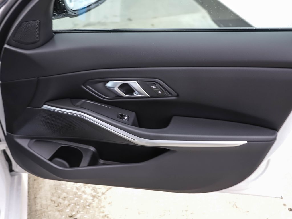 Thumbnail: 2026 BMW 3 Series - 28