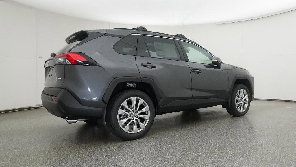 Thumbnail: 2025 Toyota RAV4 - 16