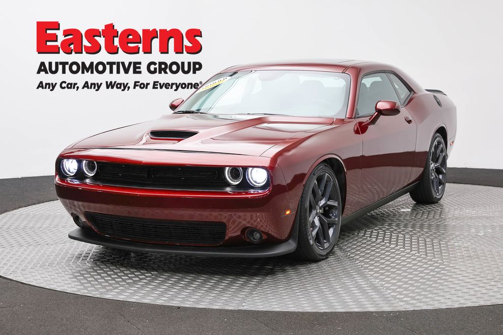 Octane Red Pearlcoat 2022 Dodge Challenger Coupe Rear-Wheel Drive 8-Speed Automatic