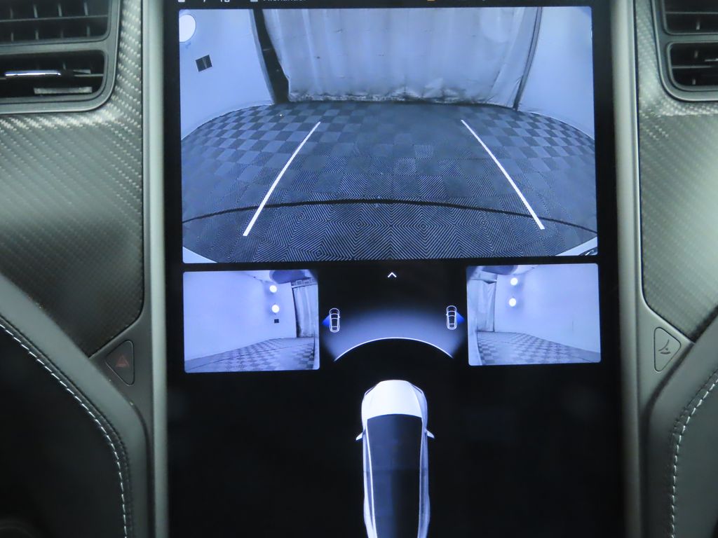 Thumbnail: 2020 Tesla Model X - 24