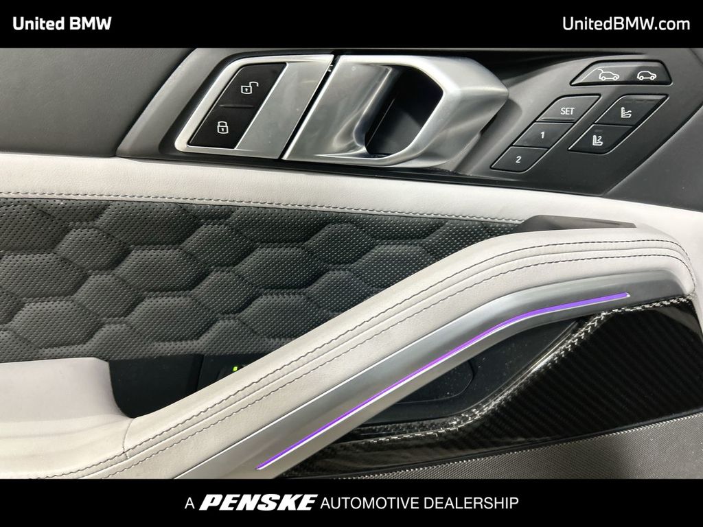 Thumbnail: 2022 BMW X6 - 11
