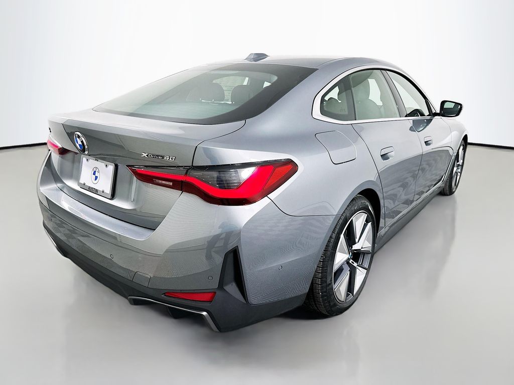 Thumbnail: 2026 BMW i4 - 5