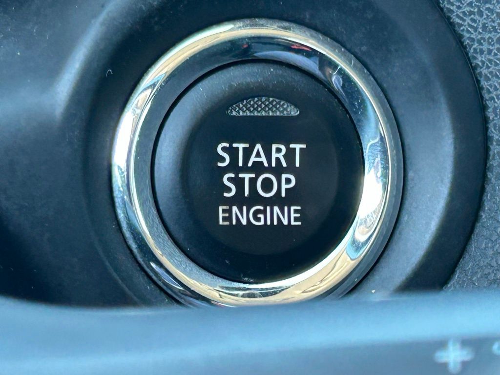 Used 2021 Gray Mitsubishi 2.0 SE image 28