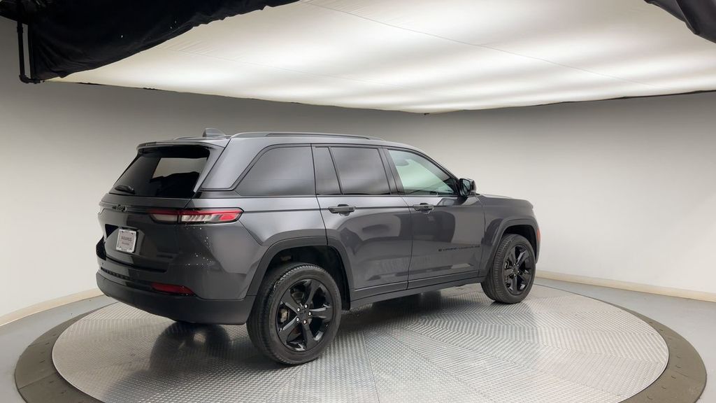 Thumbnail: 2024 Jeep Grand Cherokee - 2