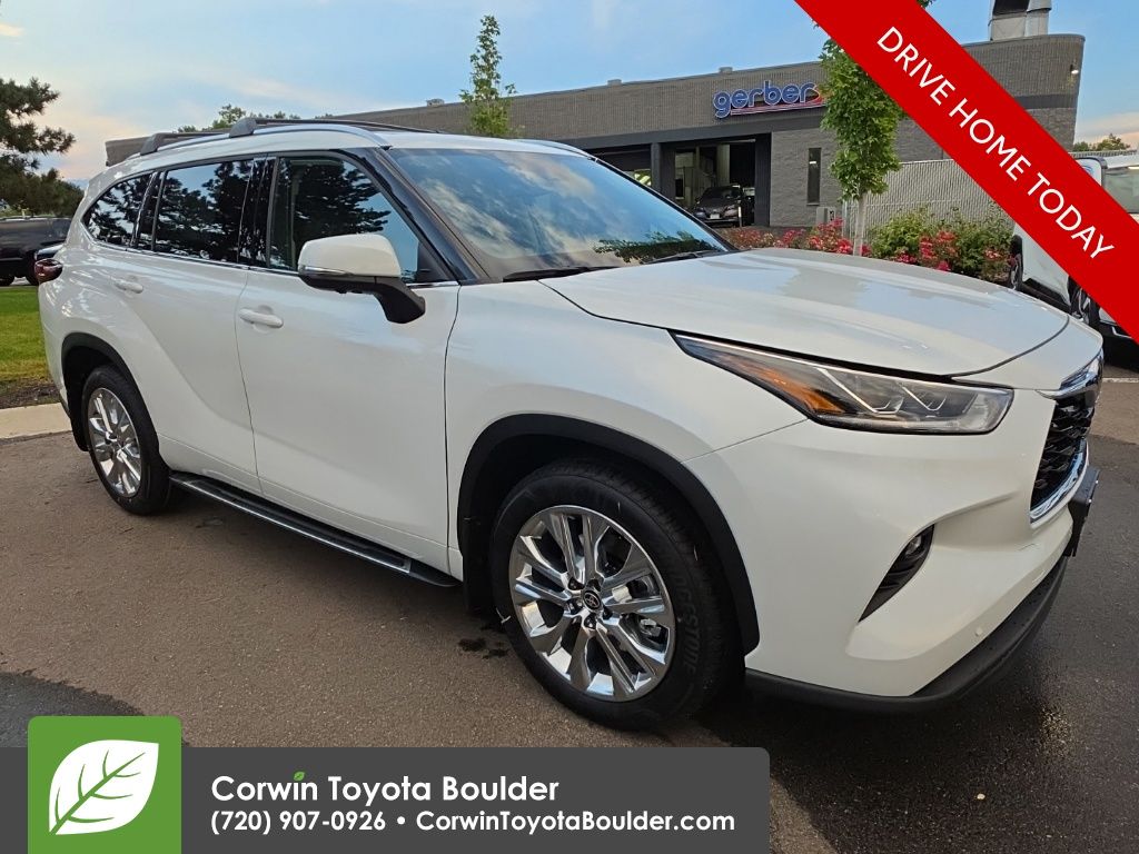Pearl 2026 Toyota Highlander SUV / Crossover All-Wheel Drive 8-Speed Automatic