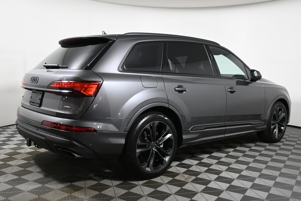 Thumbnail: 2026 Audi Q7 - 7