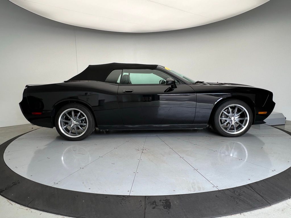 Thumbnail: 2010 Dodge Challenger - 22
