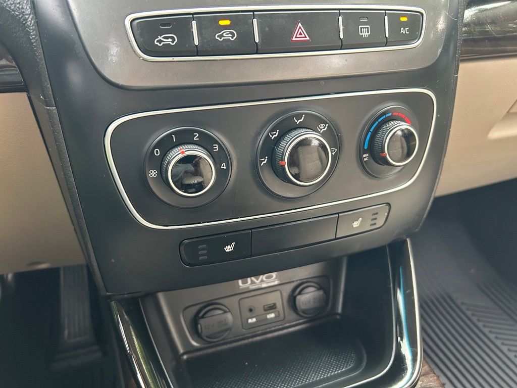 Thumbnail: 2015 Kia Sorento - 29
