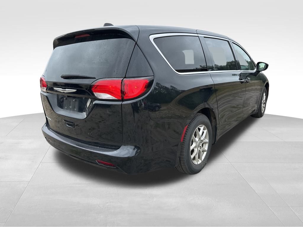 2023 Brilliant Black Crystal Pearlcoat Chrysler Voyager LX FWD Van