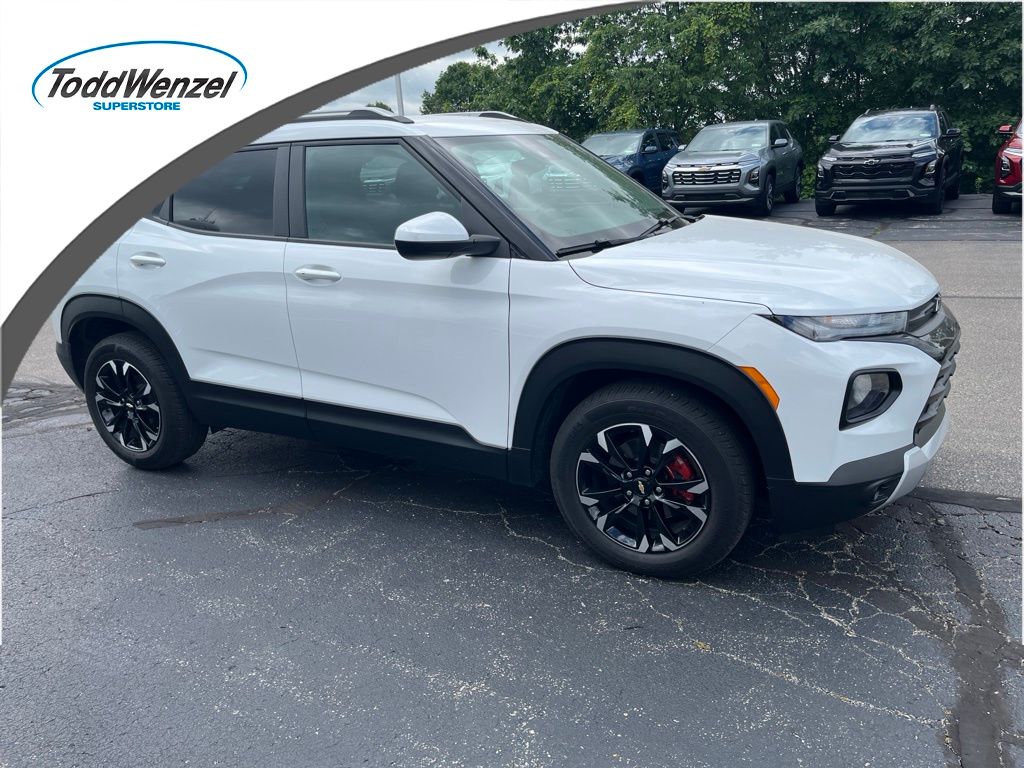 Summit White 2022 Chevrolet Trailblazer SUV / Crossover Front-Wheel Drive Continuously Variable Transmission
