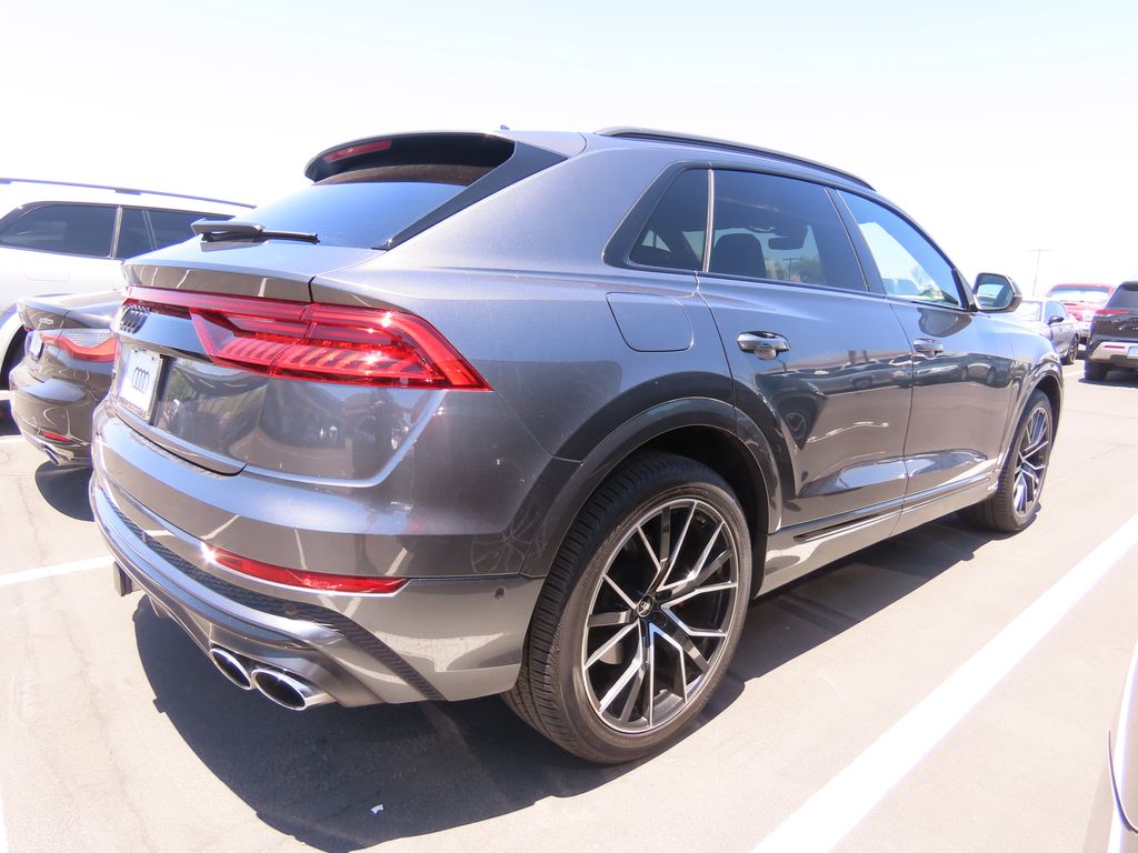 Thumbnail: 2022 Audi SQ8 - 3