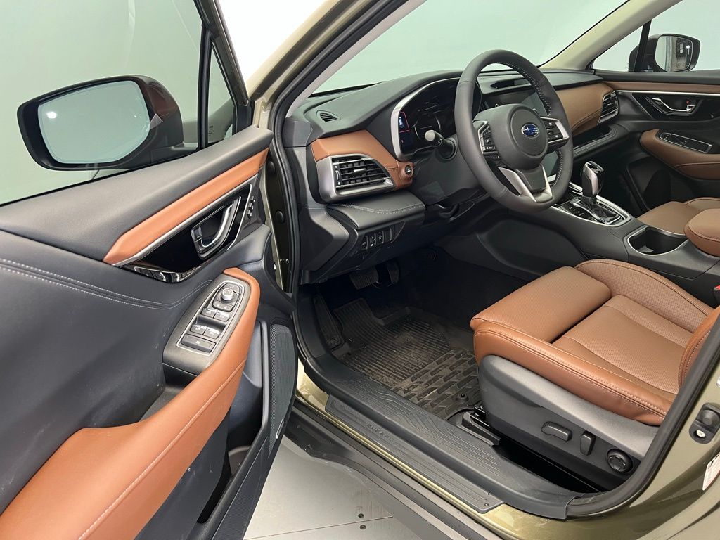 2025 Subaru Outback Touring 23