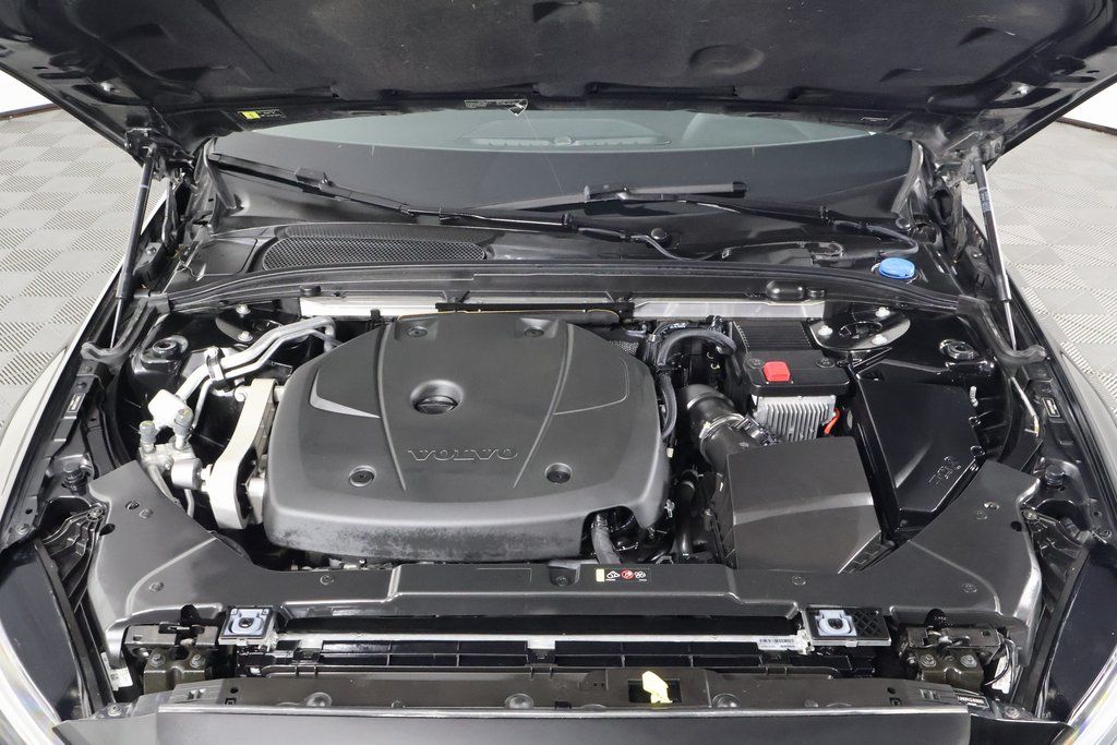 Thumbnail: 2020 Volvo S60 - 15