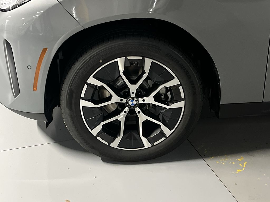 Thumbnail: 2026 BMW X3 - 10