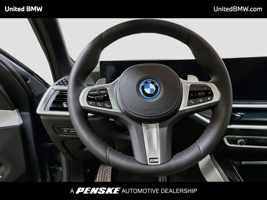 Thumbnail: 2026 BMW X5 - 13