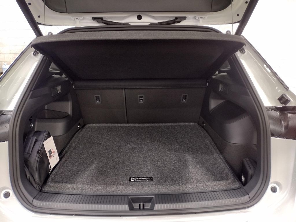 2026 Volkswagen Tiguan 2.0T SEL R-Line Turbo