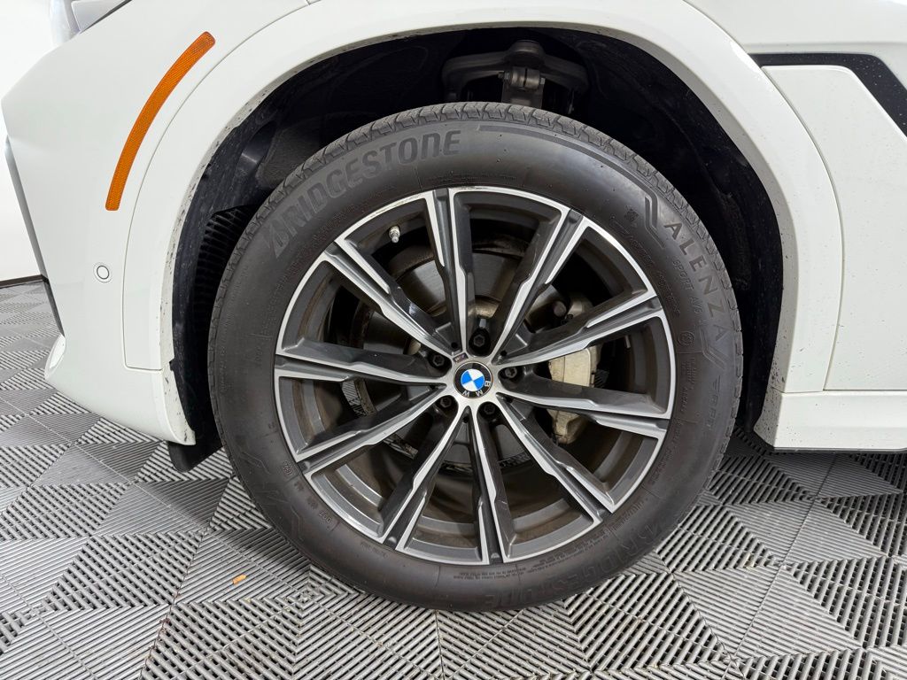 Thumbnail: 2022 BMW X6 - 9