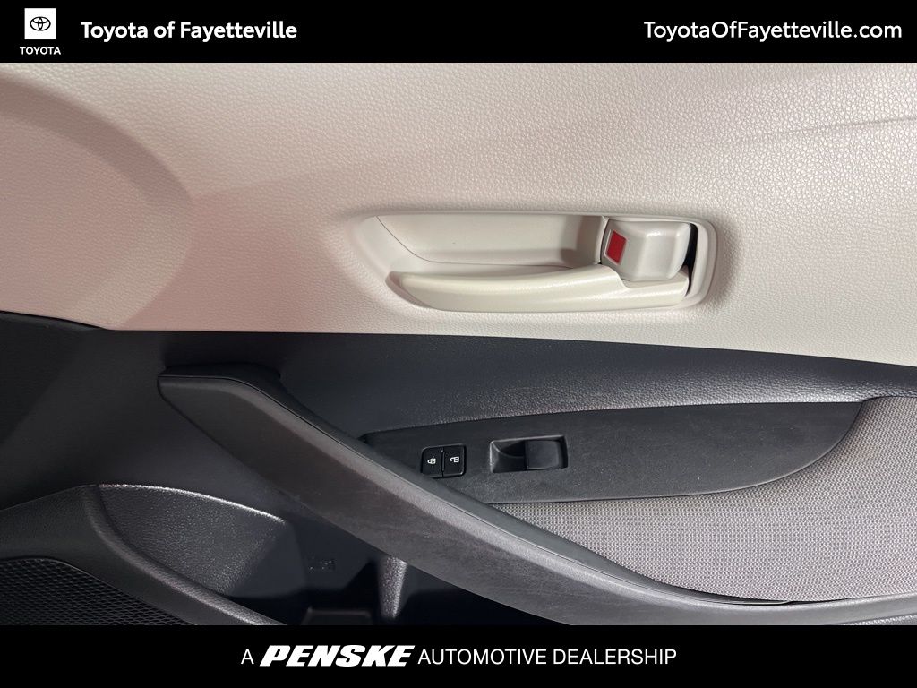 Thumbnail: 2022 Toyota Corolla - 18