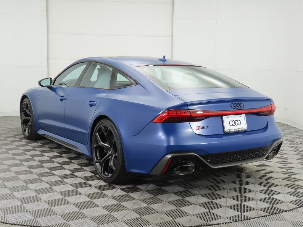 Thumbnail: 2025 Audi RS 7 - 7
