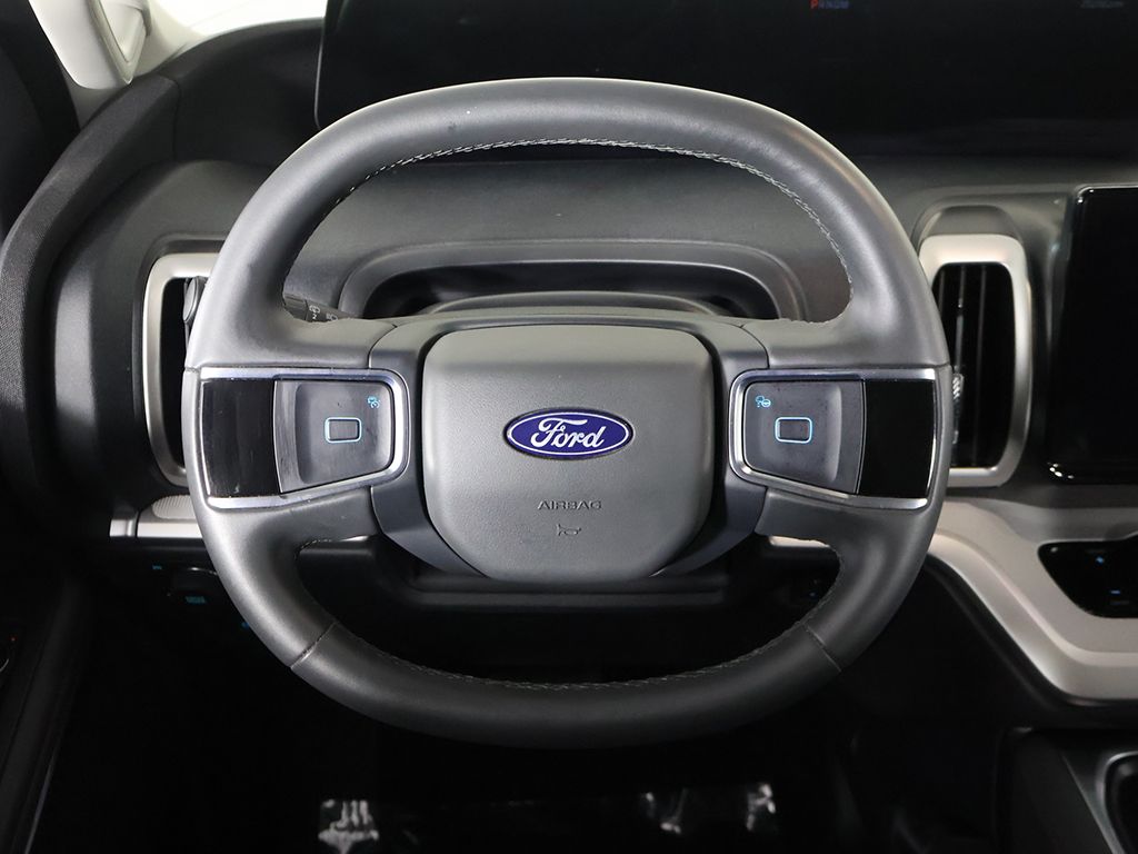 Used 2025 Silver Ford Active image 38