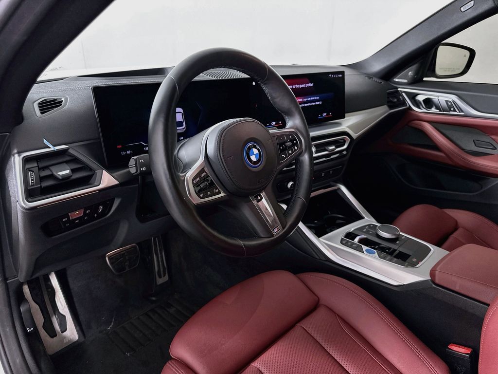 Thumbnail: 2023 BMW i4 - 9