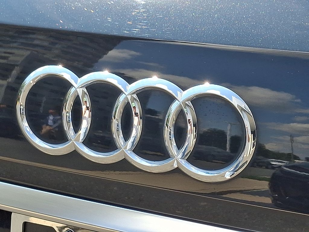Thumbnail: 2023 Audi Q7 - 31