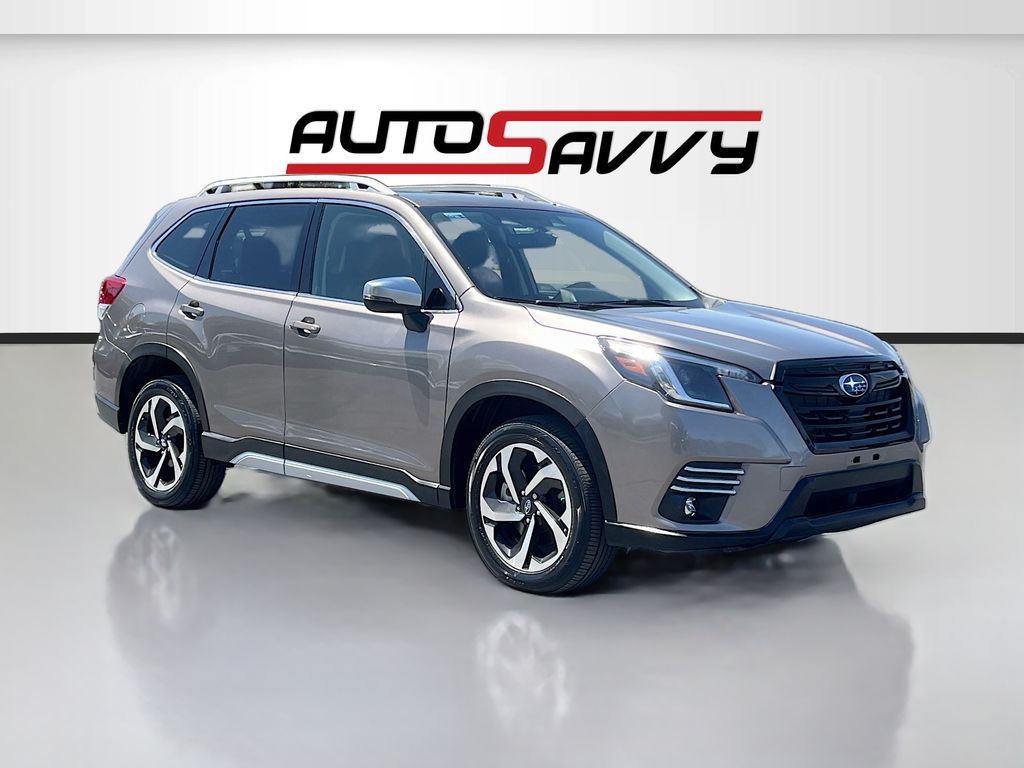 2022 Subaru Forester Touring's photo
