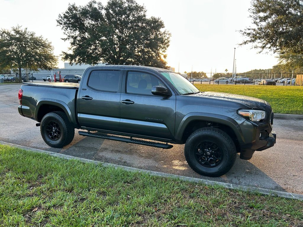 Thumbnail: 2022 Toyota Tacoma - 7