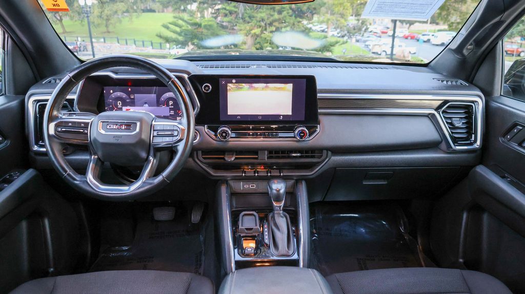 Used 2024 GMC Canyon Elevation 4D Crew Cab