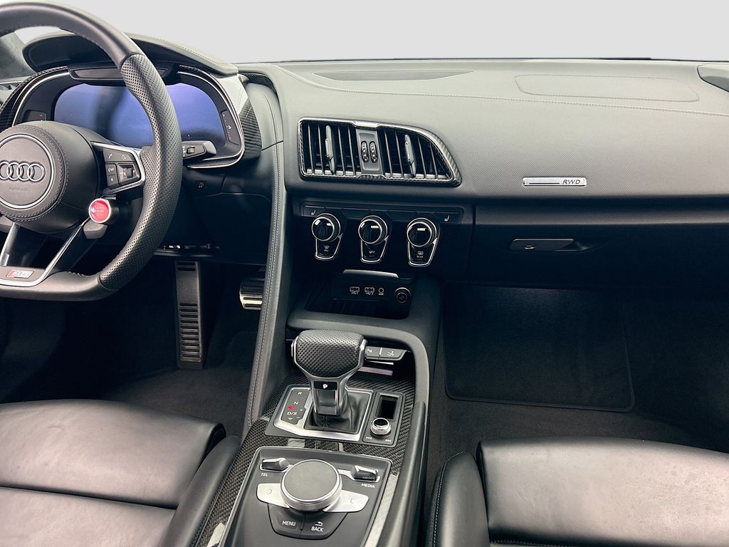 Thumbnail: 2021 Audi R8 - 13