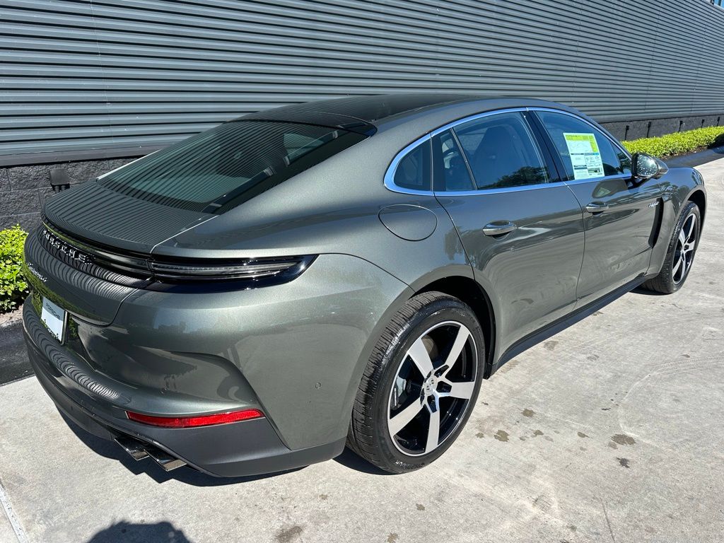 Thumbnail: 2026 Porsche Panamera - 9
