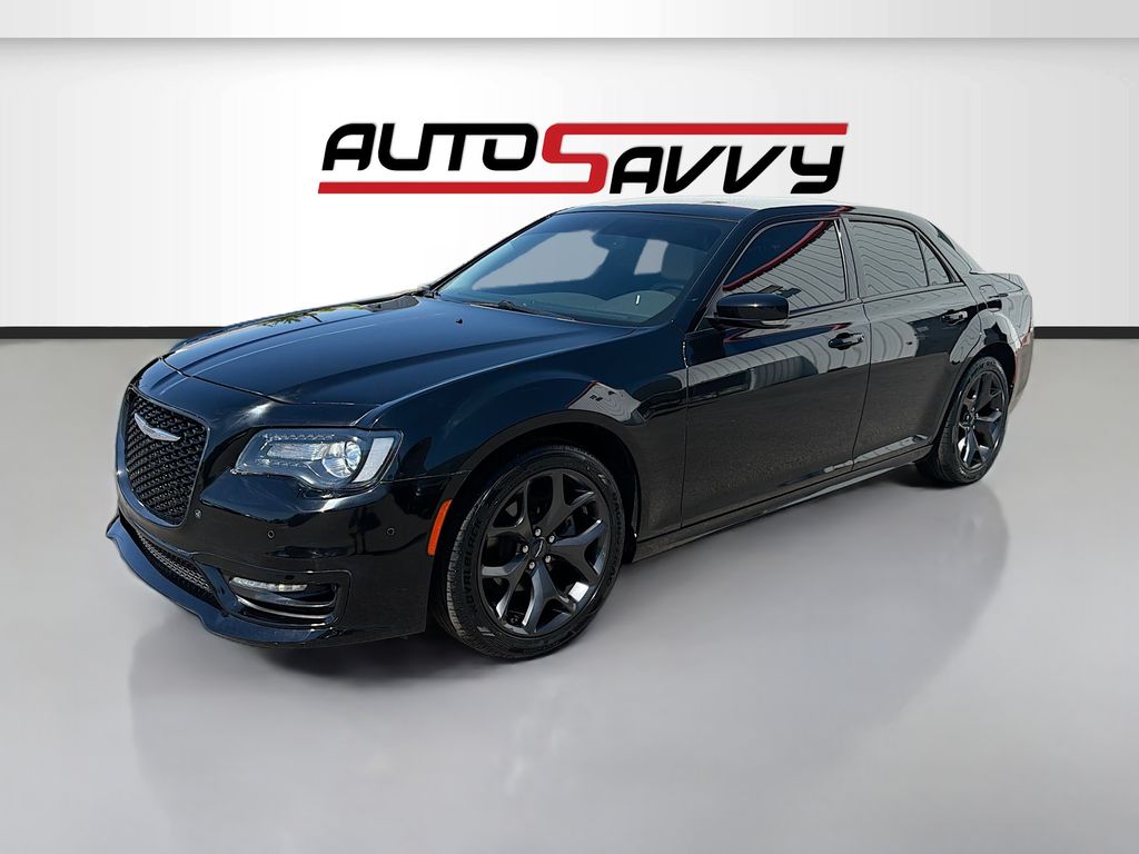 Used 2023 Black Chrysler Touring image 3