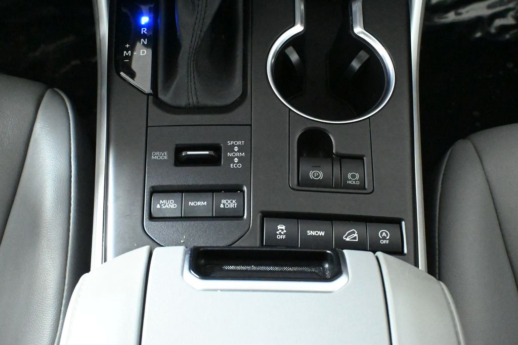 Thumbnail: 2021 Toyota Highlander - 25