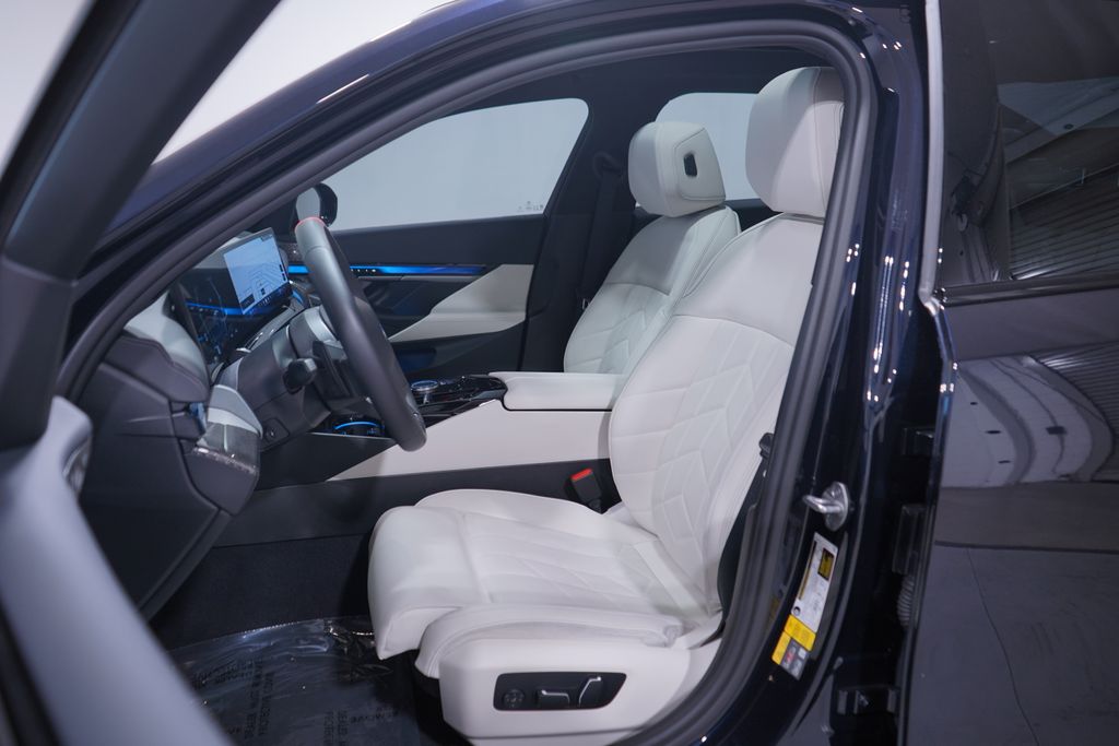 Thumbnail: 2024 BMW i5 - 7