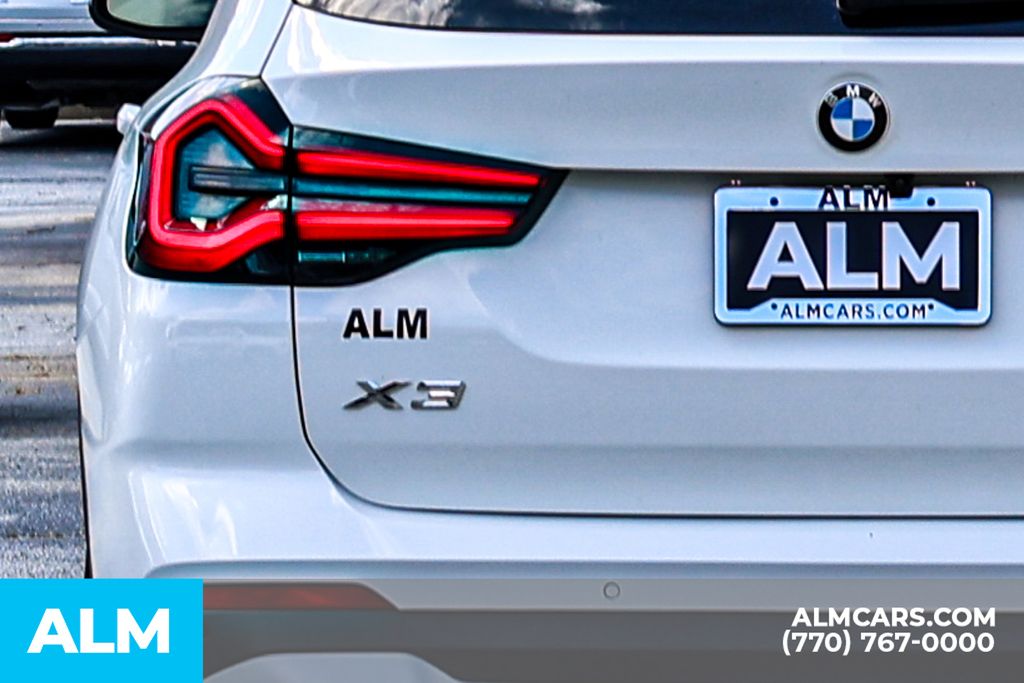 Used 2024 White BMW xDrive30i image 13