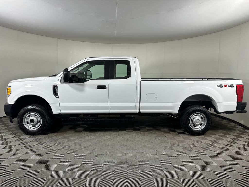 2017 Ford F-250 Super Duty XL - Image 2