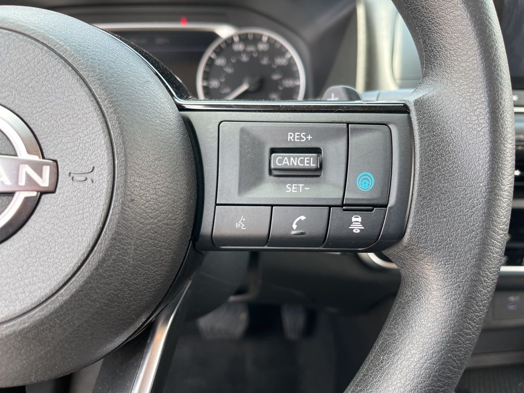 2023 Nissan Rogue SV 22