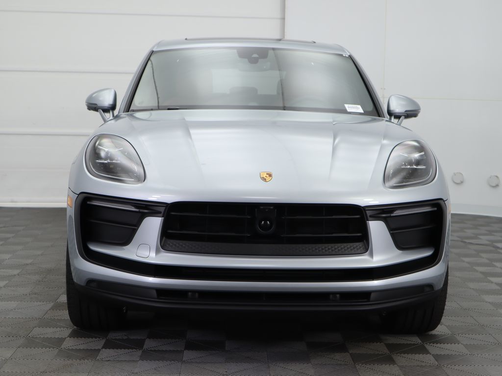 Thumbnail: 2024 Porsche Macan - 10