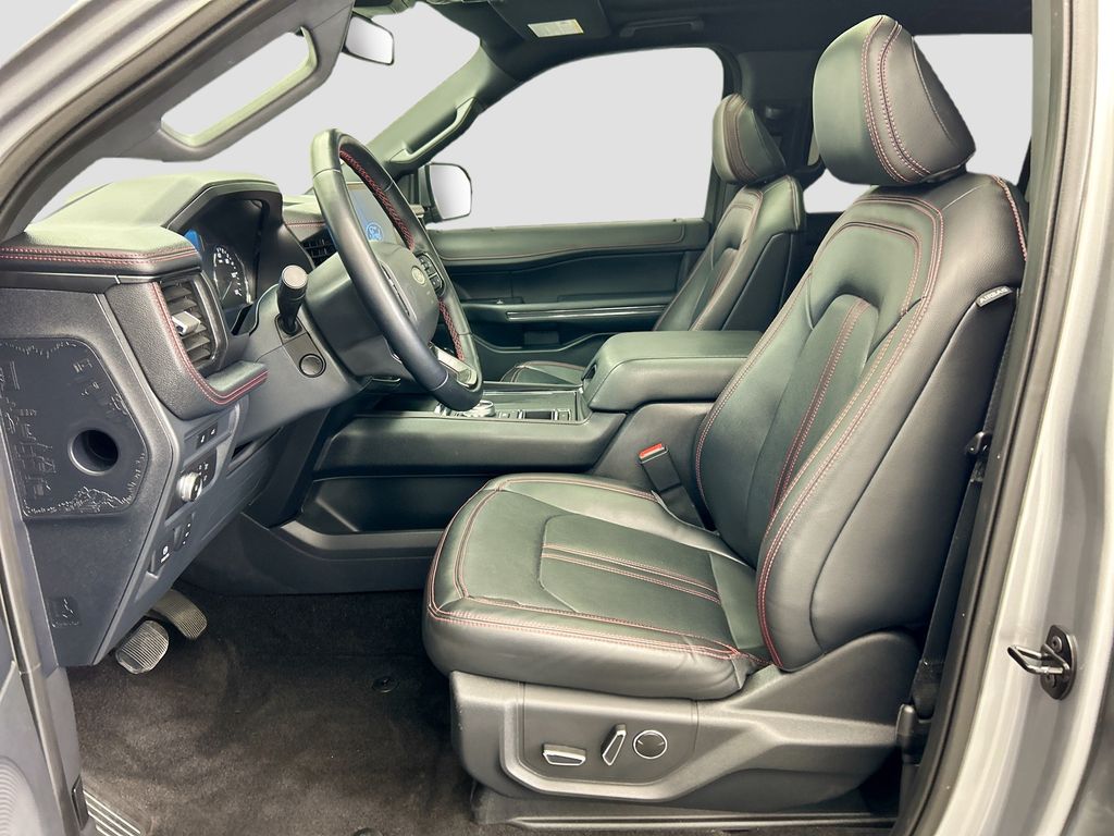 Thumbnail: 2022 Ford Expedition - 18