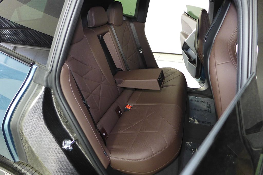 Thumbnail: 2024 BMW iX - 19