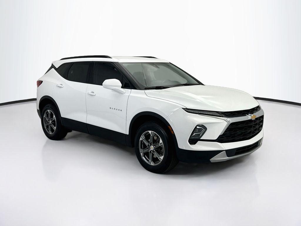 Thumbnail: 2024 Chevrolet Blazer - 3