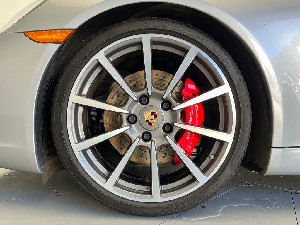 Thumbnail: 2017 Porsche 911 - 27