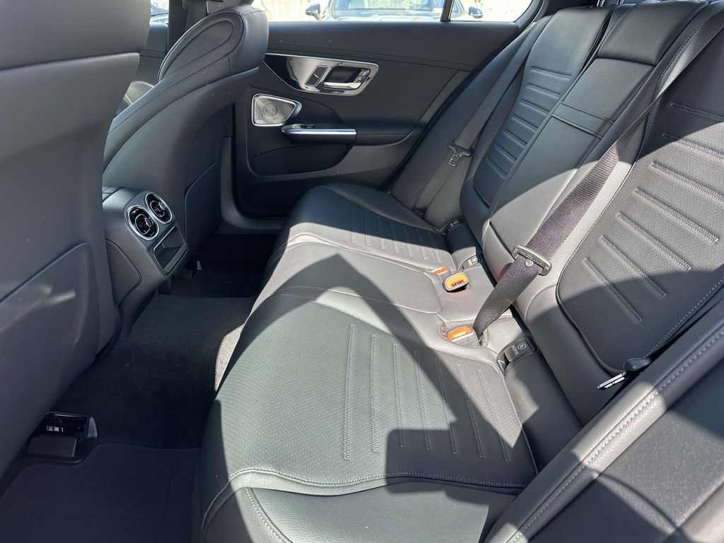 Thumbnail: 2025 Mercedes-Benz C-Class - 21