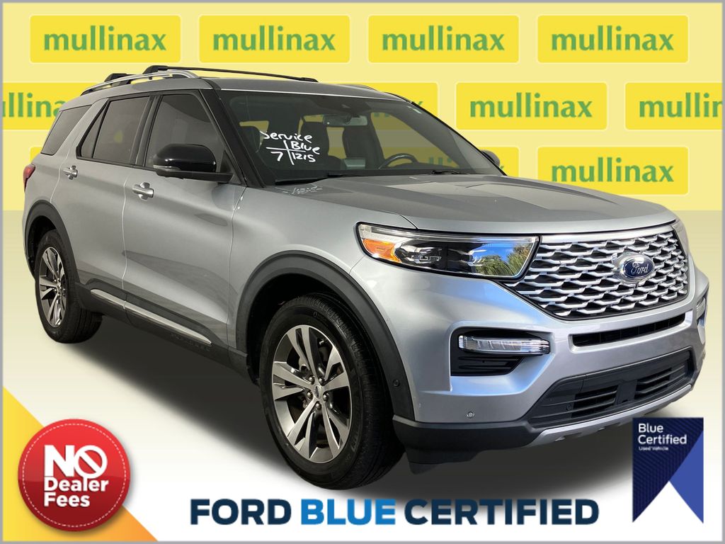 2020 Ford Explorer Platinum's photo