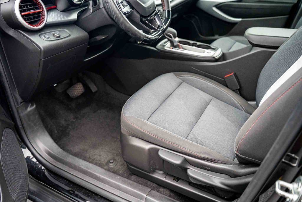 Used Car 2025 Chevrolet Trax  1rs For Sale Under $25,000 In Austin, Texas